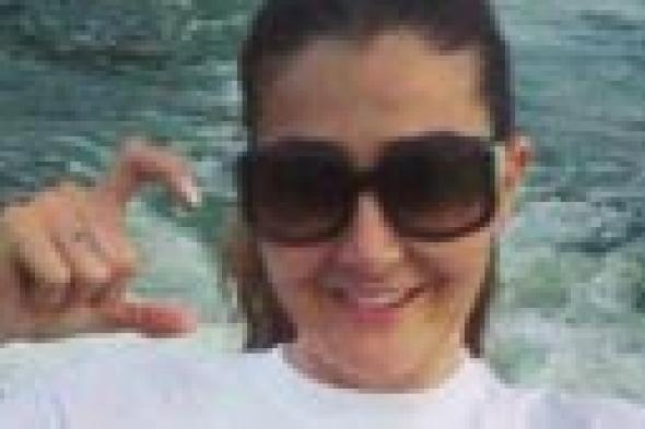 غادة عبد الرازق للسيسي: علشان خاطر عيونك هتبرع لمصر