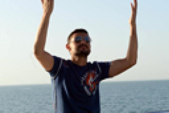 بالفيديو: رعب وبكاء النجوم في إعلان "رامز قرش البحر"