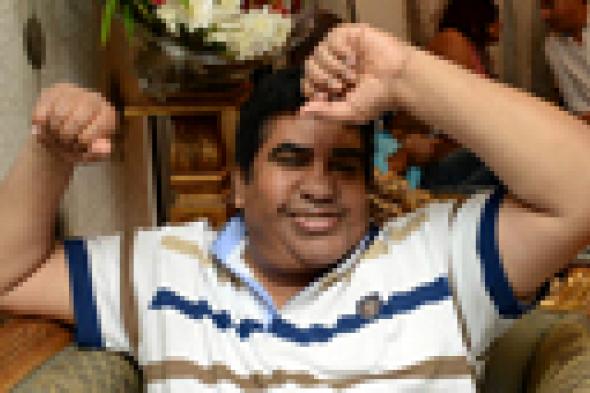 بالصور: عدوية يحتفل بعيد ميلاده و"حاجة ساقعة مشبرة"