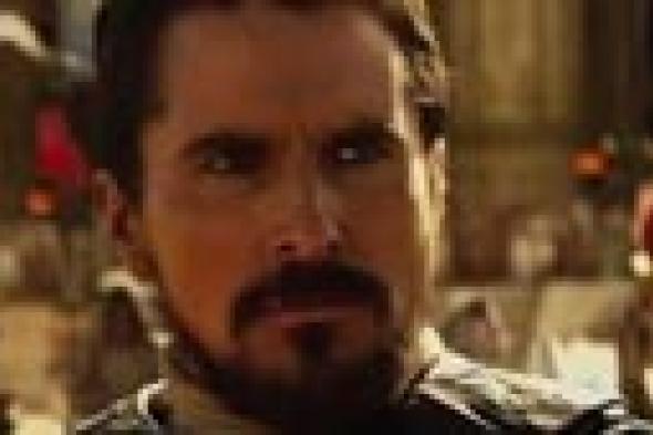 بالفيديو: كريستيان بيل يتحدى فرعون ويشق البحر في إعلان فيلمه عن النبي موسى