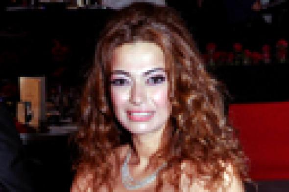 داليا مصطفى: سمر يسري "بشعة" ومذيعة فاشلة