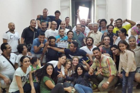 بالصورة: داوود عبدالسيد يحتفل بانتهاء تصوير "قدرات غير عادية"