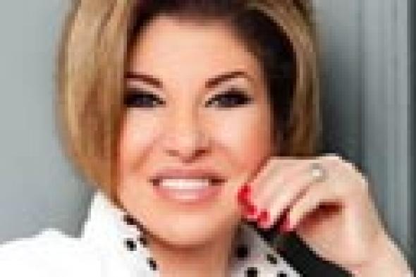 بالفيديو: هالة سرحان "تلطم" من شدة اندهاشها بفستان مايا دياب