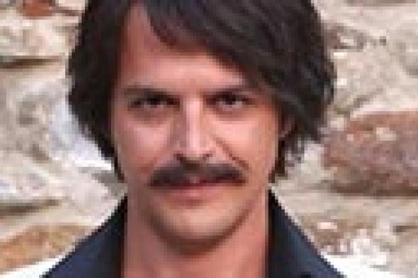 بالصور: "الأمير مصطفى" في إطلالة جديدة استعدادا لفيلمه مع "أيلين"