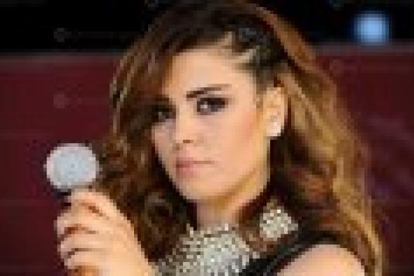 ​بالفيديو : أماني السويسي تطرح "أنا الشهيد" للرد على الإرهابيين