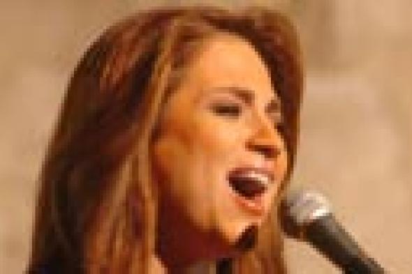 بالفيديو: جوليا بطرس تدعم المقاومة في غزة بـ "الحق سلاحي"