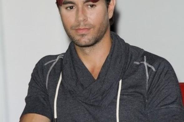 مؤتمر صحفي عالمي لـ "إنريكي اجليسياس" في مصر