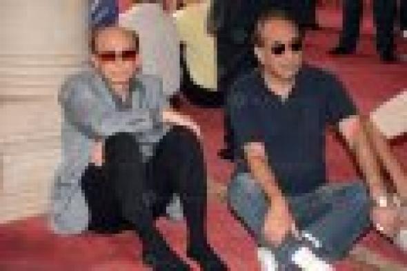 بالصور: نجوم الفن يودعون خليل مرسي