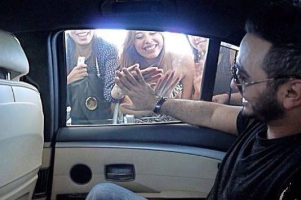 بالصور: استقبال حاشد لتامر حسني في تونس