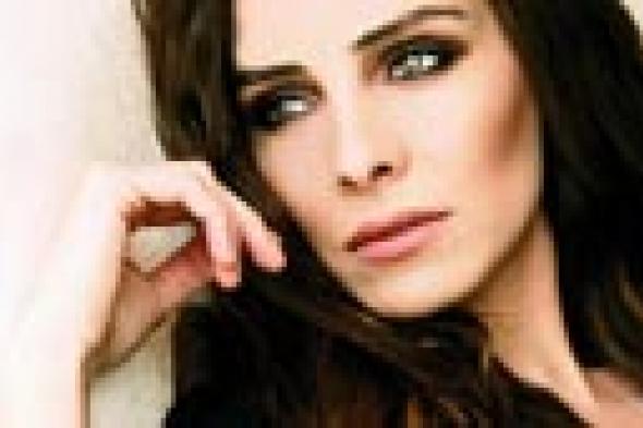 "السلطانة ناهد دوران" تعود للشاشات برفقه "الأمير سليم"