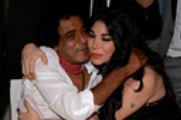 بالصور: ظهور "خاص" لمحمد منير في زفاف هنادي ابنة فيفي عبده