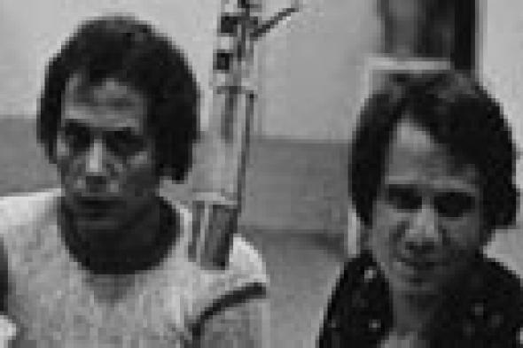 اسمع: عادل إمام يفرج عن أغنيته النادرة مع عبد الحليم حافظ