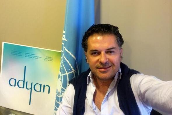 بالفيديو: راغب علامة يشارك ابنه في "تحدي الثلج"