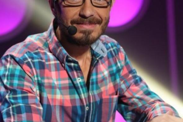 بالصورة: أحمد زاهر يهنىء صديقه تامر حسني بألبومه الجديد