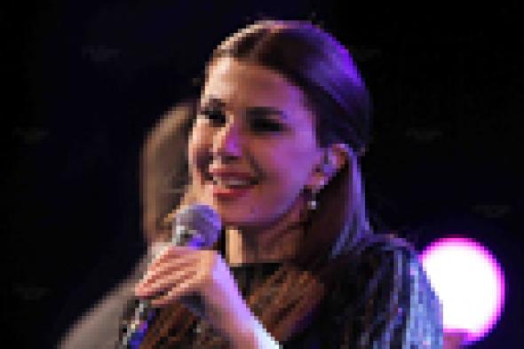 ماجدة الرومي تنفي غنائها للسيسي ولمشروع "قناة السويس الجديدة"