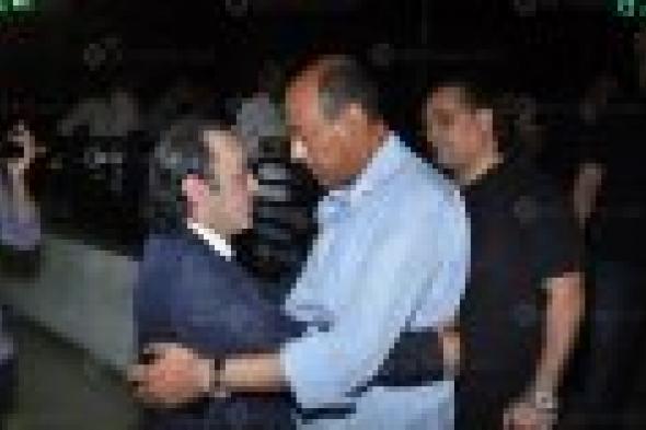 بالصور: نجوم الفن يواسون علاء مرسي في وفاة والدته
