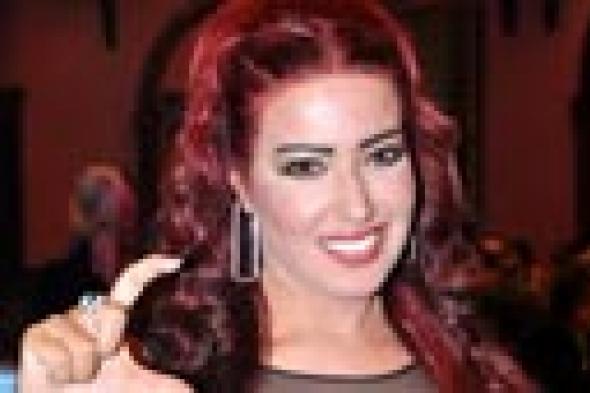 سمية الخشاب ترصد جزء من أموالها لـ"مشروع قناة السويس الجديدة"