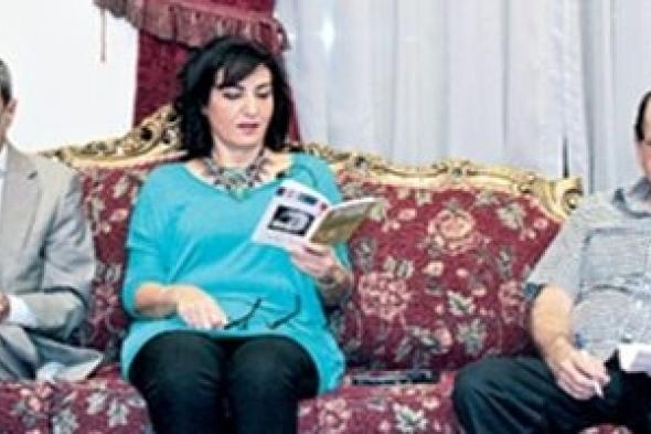 الأديبة امان السيد: القصص تبرز تحديات المراة العربية وما تبذله لأجل أبنائها