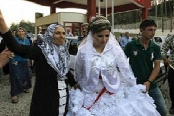 نازحات سوريات يتزوجن من الأتراك مدفوعات باليأس والخوف من المستقبل