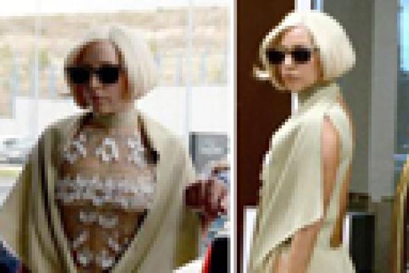 بالصور: ليدي جاجا تودع تركيا بملابس شفافة