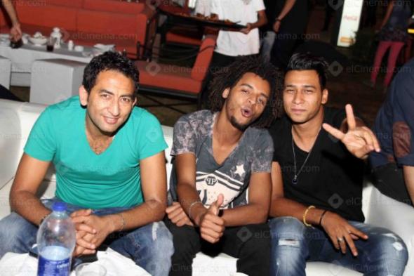 إصابة أوكا وأورتيجا و11 من فرقتهما في حادث بطريق الإسماعيلية