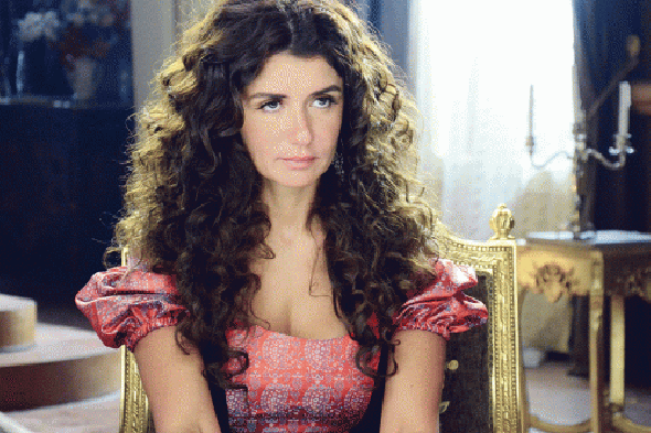 غادة عادل تنسحب من ( سرايا عابدين )