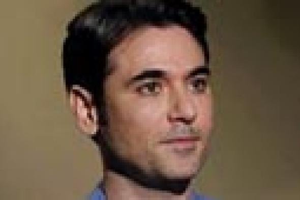 بعد سوسن بدر.. أحمد عز عن انقطاع الكهرباء: "على قلبنا زي العسل"