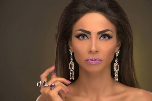 بالصورة: دوللي شاهين تتخطى طلاقها بتصميم الأزياء!