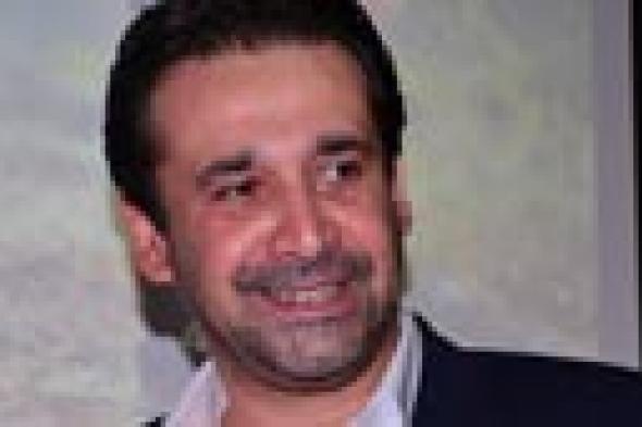 بالصور- كريم عبد العزيز يتقلد "مفتاح الأهرام" عن "الفيل الأزرق"