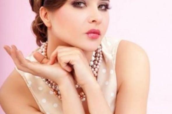 سر عدم ظهور نيللي كريم في أولى حلقات برنامج "يلا نرقص"!