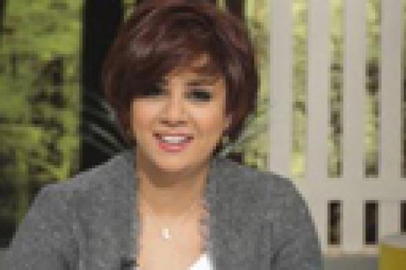 بالفيديو- مفيدة شيحة تعلق ضاحكة على نطقها "الشيخ عبد الباسط حمودة"