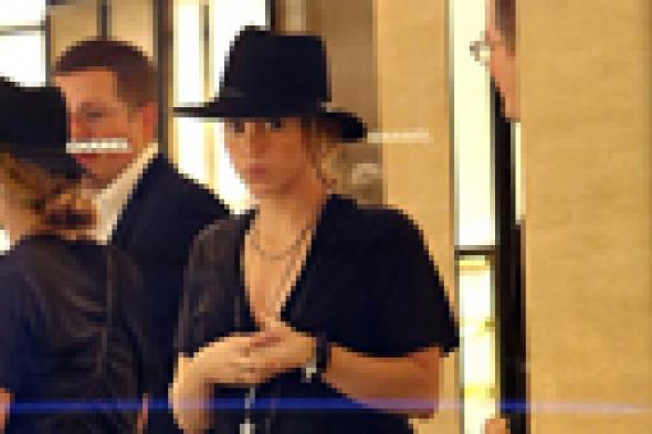 بالصور- ملامح حمل شاكيرا الثاني تظهر في باريس