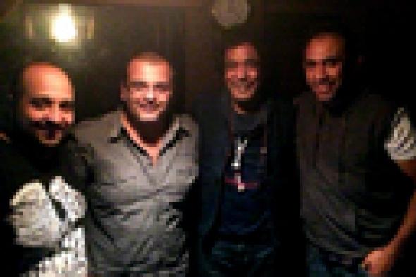 أيمن بهجت قمر مدافعا عن أغنية "مُتحيز": "جايزة 1000 جنيه لأي حد يطلعلي كلمة فيها أي نوع من التطبيل"