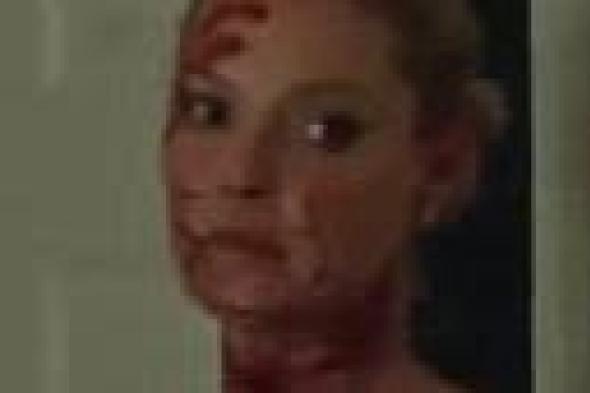 بالصور- كاثرين هيجل تستمتع بقتل ضحاياها بالملابس الداخلية في فيلمها الجديد!