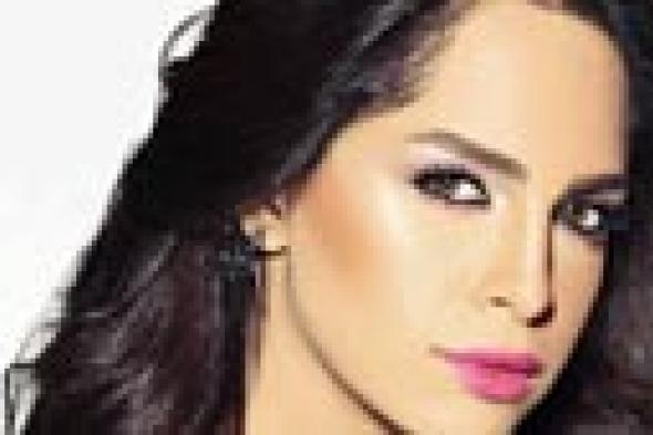 آمال ماهر تضم "ازاي فاتتني" قبل تسليم ألبومها