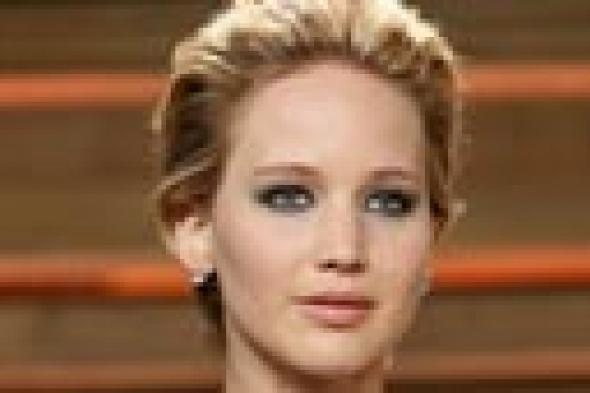 جينيفر لورانس تخرج عن صمتها: ملايين أفلامي لا تساوي إخبار والدي بتسريب صوري العارية