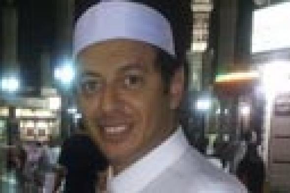 صورة- مصطفى شعبان يتفرغ لـ "مولانا العاشق" بعد أدائه للحج