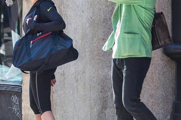 بالصور- سكارليت جوهانسون رشيقة في ظهورها الأول بعد الولادة