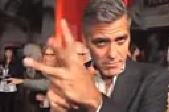 بالفيديو- زوجة جورج كلوني العربية بريئة من قيامه بـ "طرقعة العوالم"