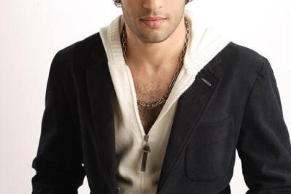 رامي جمال يُعلن عن زواجه عبر "فيس بوك"!