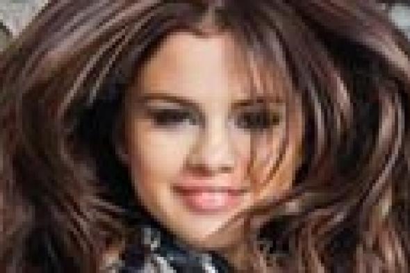 بالفيديو- سيلينا جوميز تعترف بافتتانها بهذا الفنان