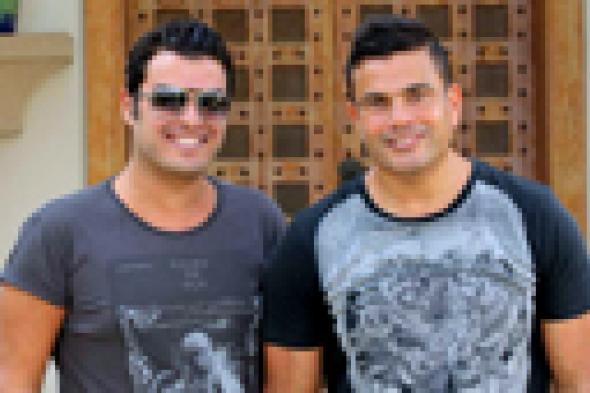 صورة- كريم نور ينشر أول Selfie تجمعه بعمرو دياب