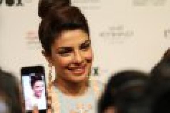 بالصور: نجوم بوليوود في احتفالية خاصة بمهرجان أبو ظبي السينمائي