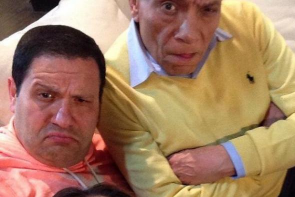 "سيلفي" عادل إمام وإدوارد من "صاحب السعادة"