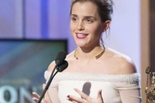 واتسون تحتفل بجائزة أفضل ممثلة بريطانية