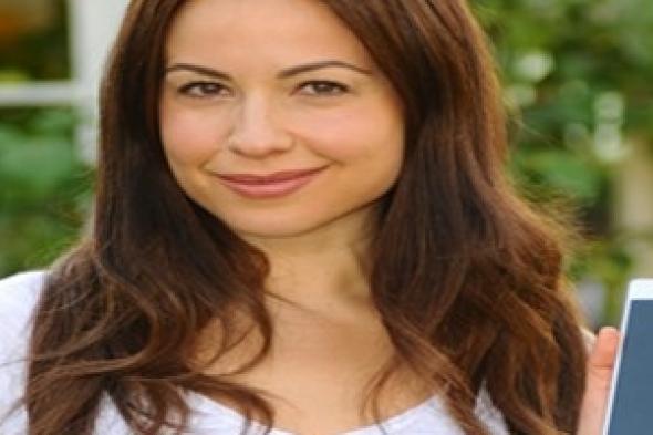 ريا أبي راشد سفيرة سوني موبايل ---  الإعلامية الشابة تعكس الثقافة العصرية للعالم العربي