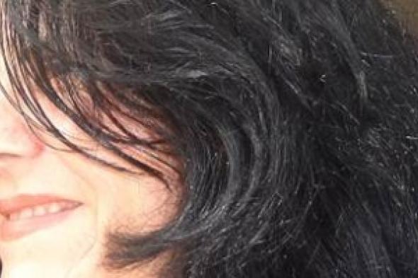 لترمي  كل ٌّ  واحدةٍ  منكن بحجر ٍعلى داعش