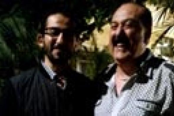 بالصور- الظهور الأول لأحمد حلمي بعد استئصاله للورم السرطاني