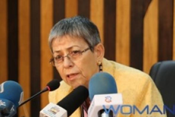 الناشطة العراقية هناء أدور في جلسة نقاش لقضايا المرأة وحقوق الإنسان والأقليات