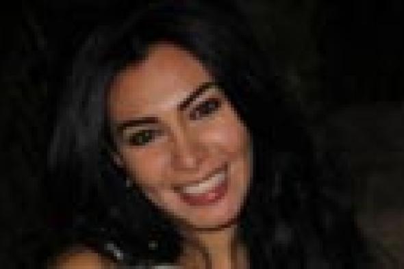 بالفيديو- ميريهان حسين تقلّد هيفاء وهبي وإليسا بسخرية